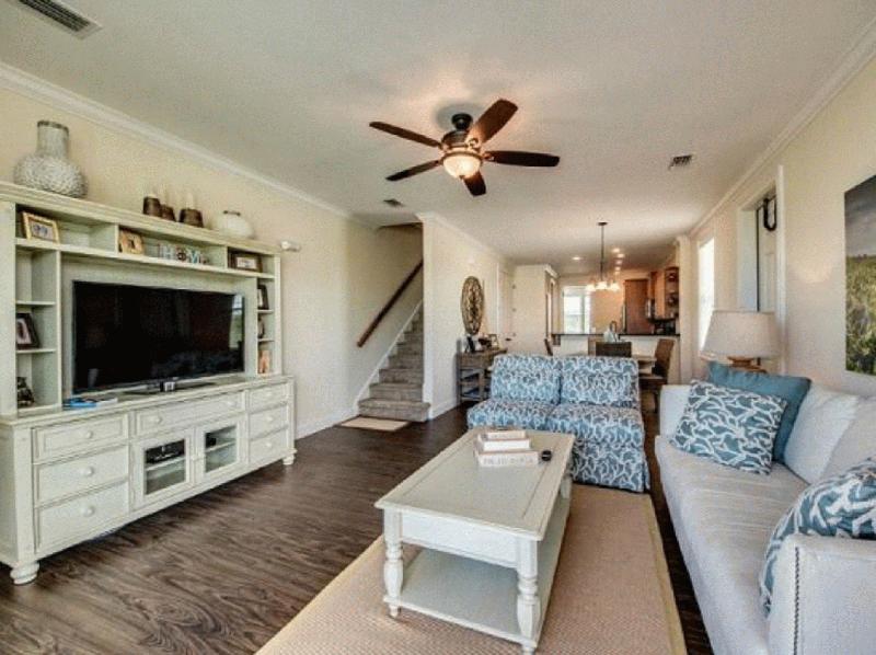 COCO PLUM vacation rentals & REAL estate - Image 3