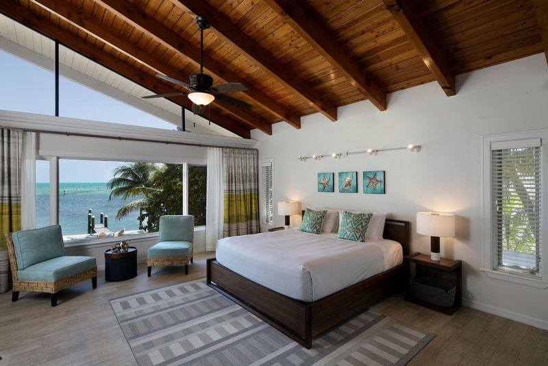 LA siesta resort & marina - Image 2