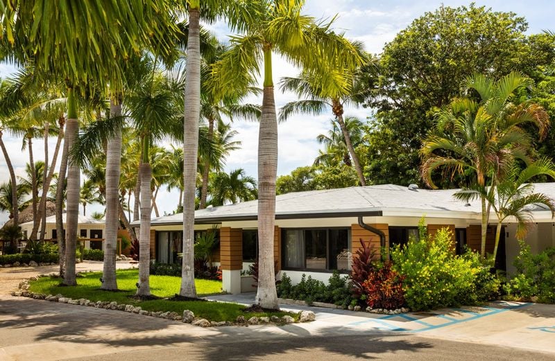 LA siesta resort & villas - Image 2