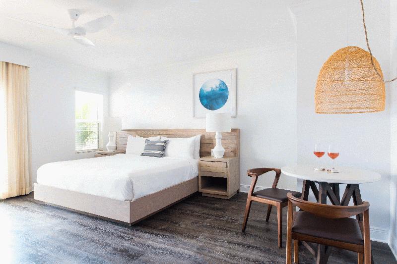 Parrot KEY hotel AND villas - Image 2