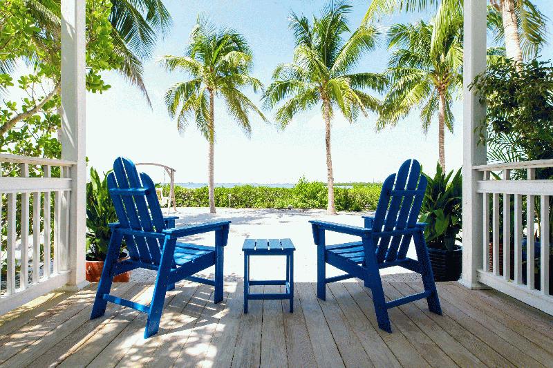 Parrot KEY hotel AND villas - Image 1